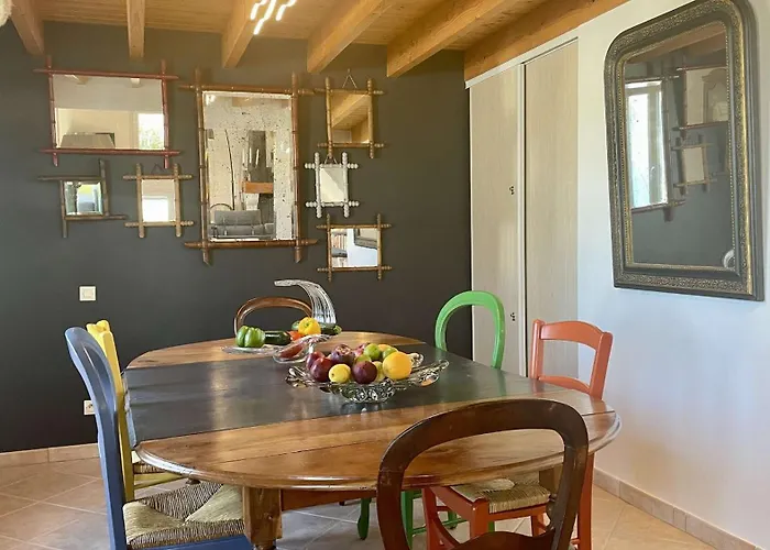 No000-07m - 4 Pieces - 6 Couchages En L'ile Villa